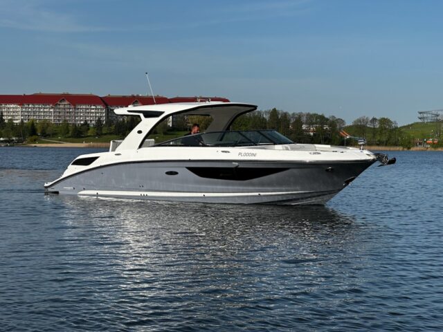 SEA RAY 350 SLX  - UŻYWANY - 2024 CESJA LEASINGU